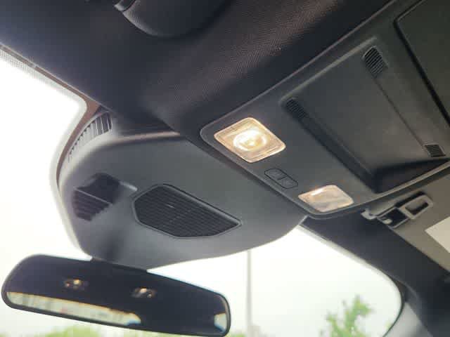 Used 2025 Ford Escape ST-Line FWD image 25