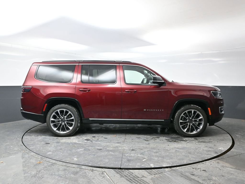 Used 2025 Jeep Wagoneer Series III w/ Premium Group I image 4