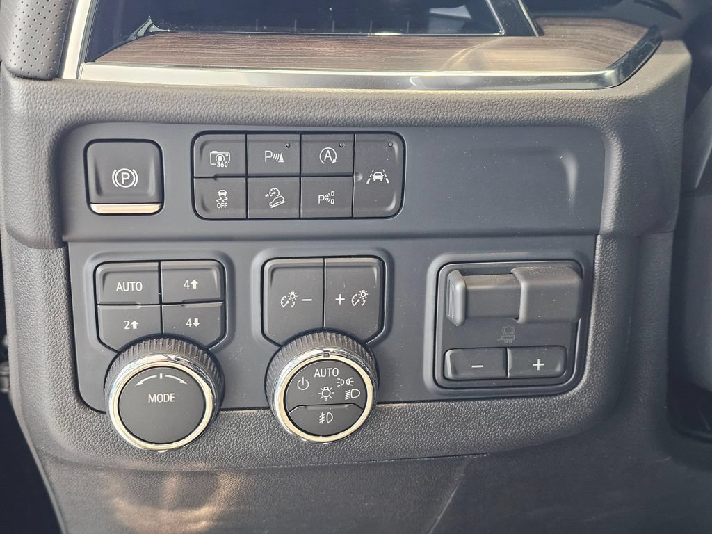 New 2026 Chevrolet Tahoe Premier w/ Sun And Tow Package AWD/4WD image 26