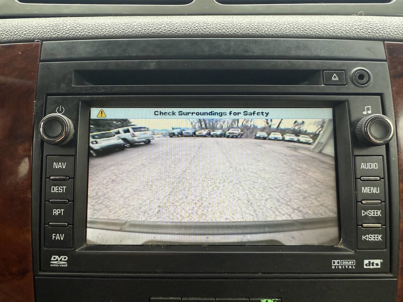 Used 2009 Chevrolet Suburban LT w/ Luxury Package AWD/4WD image 18