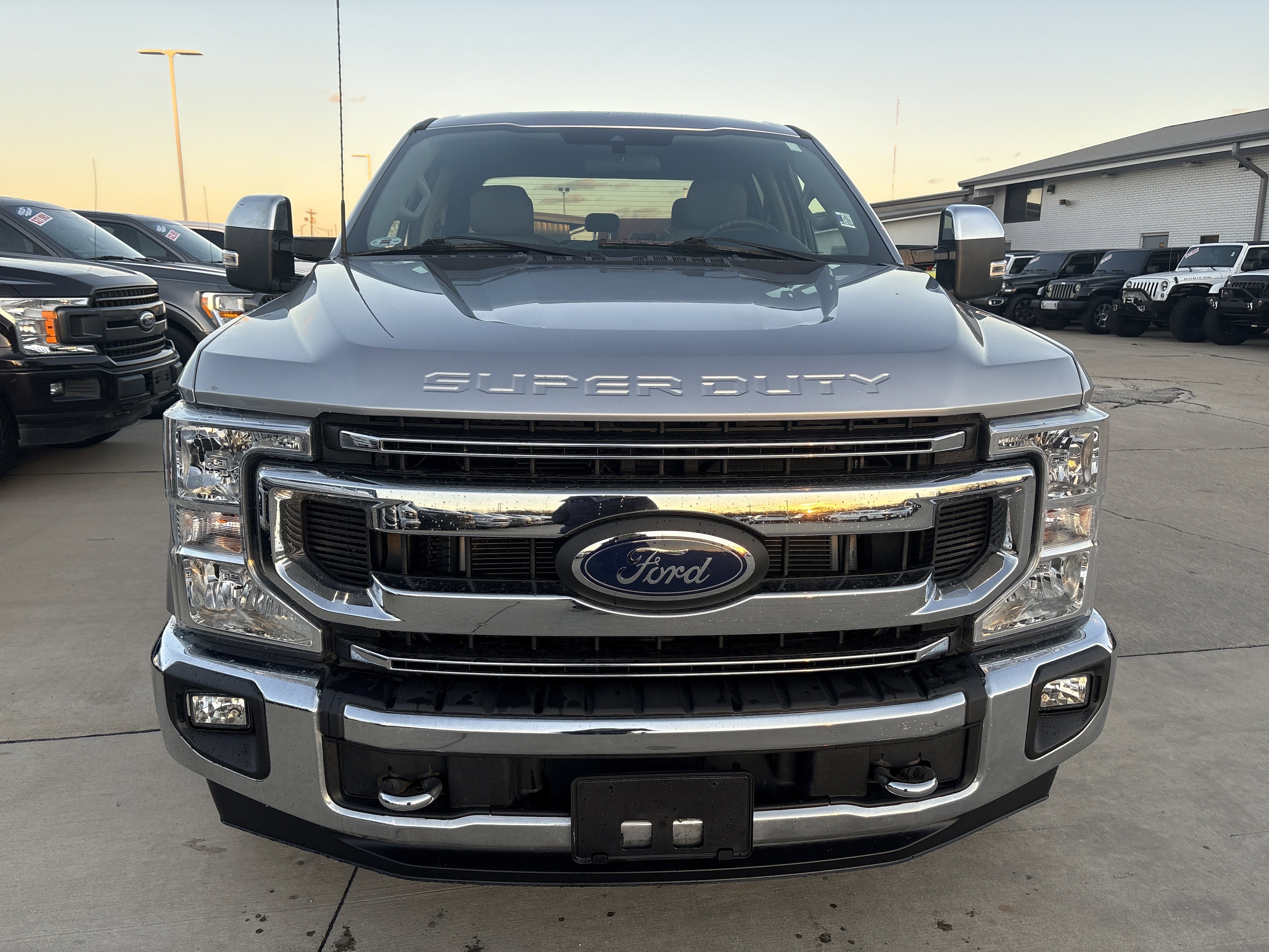 Used 2022 Ford F250 XLT w/ XLT Premium Package image 2