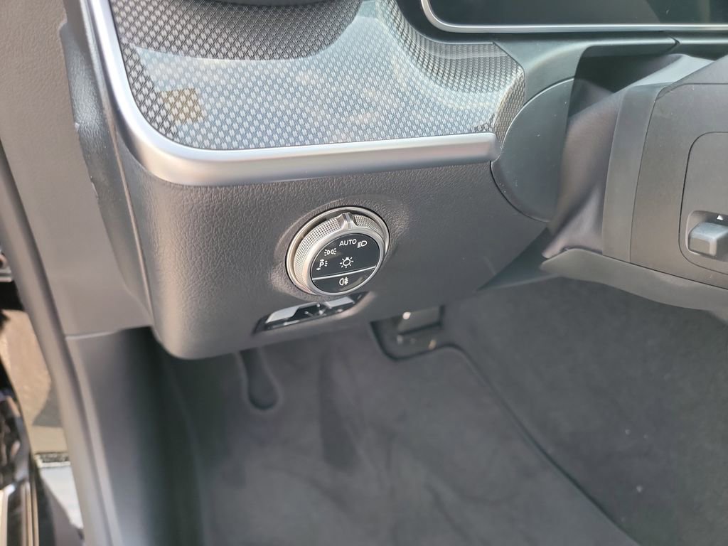 New 2025 Mercedes-Benz C 300 C300 4MATIC image 12