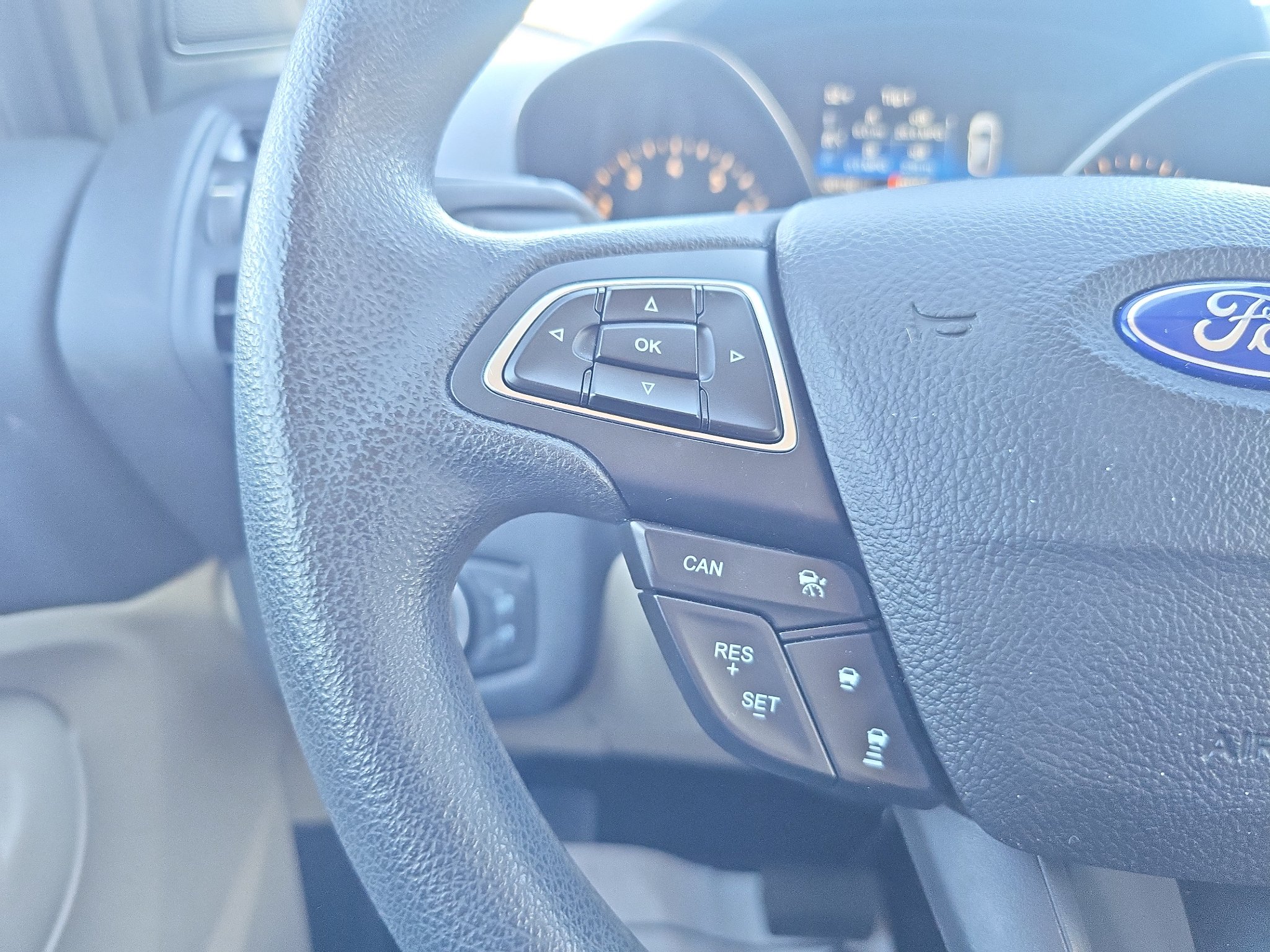 Used 2018 Ford Escape SE w/ Ford Safe & Smart Package FWD image 23