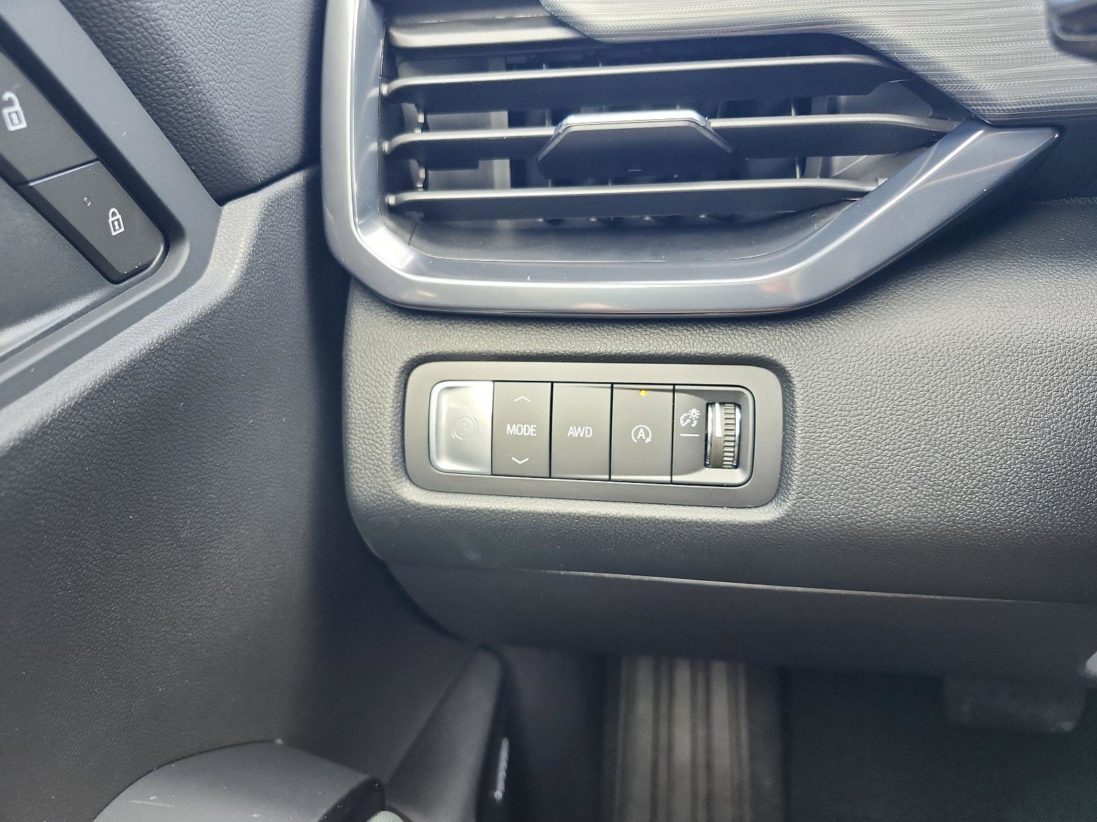 New 2026 GMC Acadia AT4 w/ Luxury Package AWD/4WD image 18