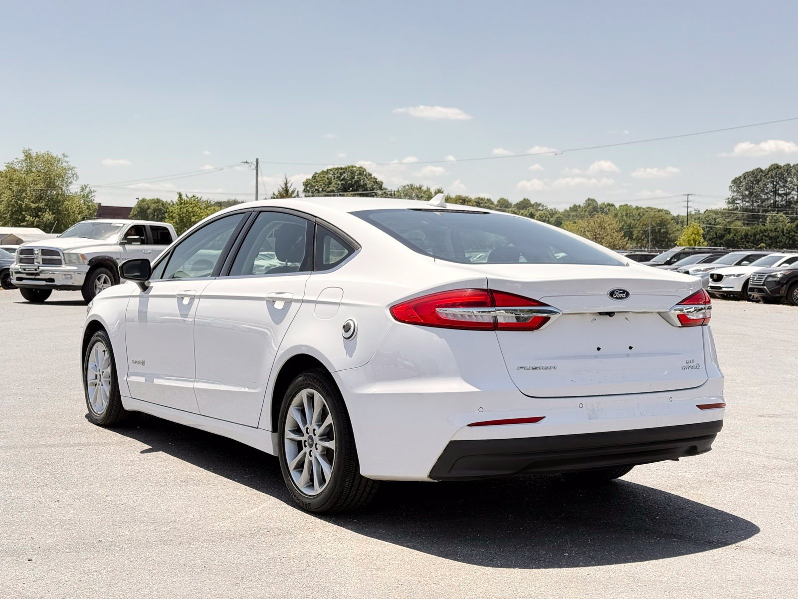 Used 2019 Ford Fusion SE FWD image 8