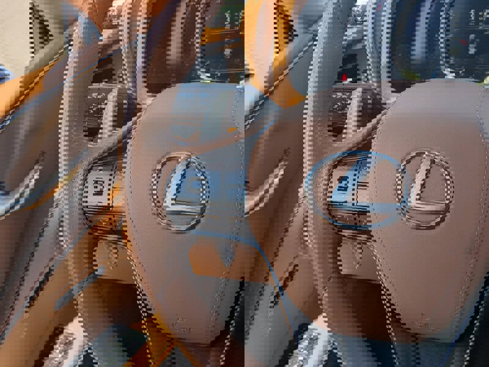 Used 2021 Lexus LC 500 Convertible w/ Touring Package image 19