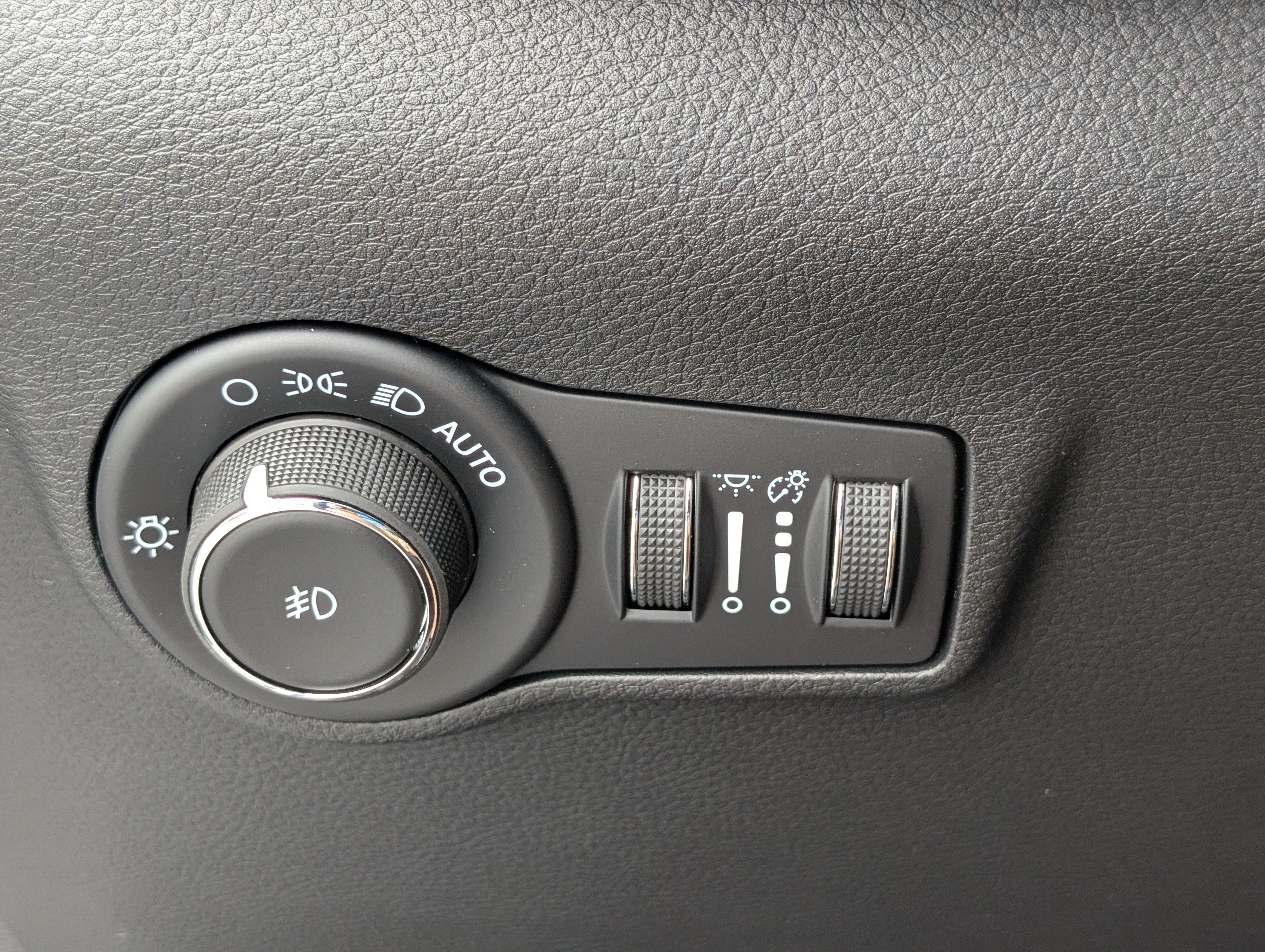 New 2025 Jeep Compass Limited w/ Sun & Sound Group AWD/4WD image 19