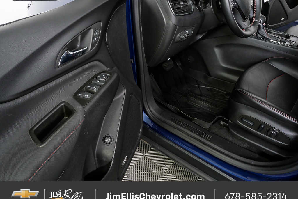 Certified 2023 Chevrolet Equinox RS w/ RS Leather Package FWD image 8
