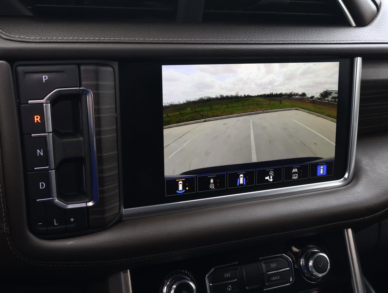 Used 2024 GMC Yukon XL Denali w/ Max Trailering Package image 36