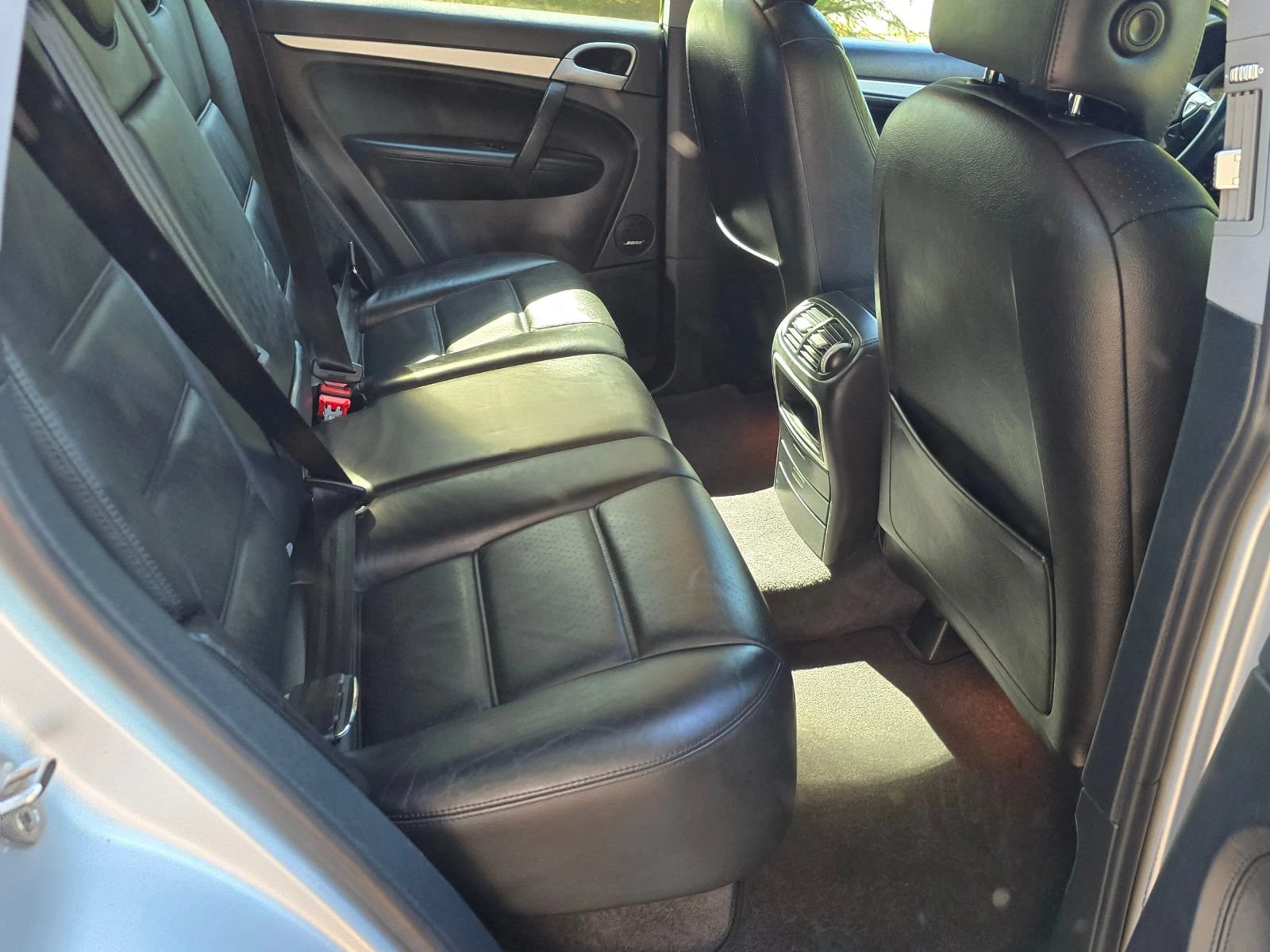 Used 2004 Porsche Cayenne S AWD/4WD image 14
