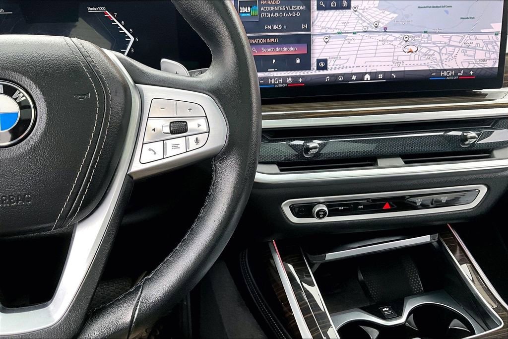 Used 2024 BMW X7 xDrive40i image 27