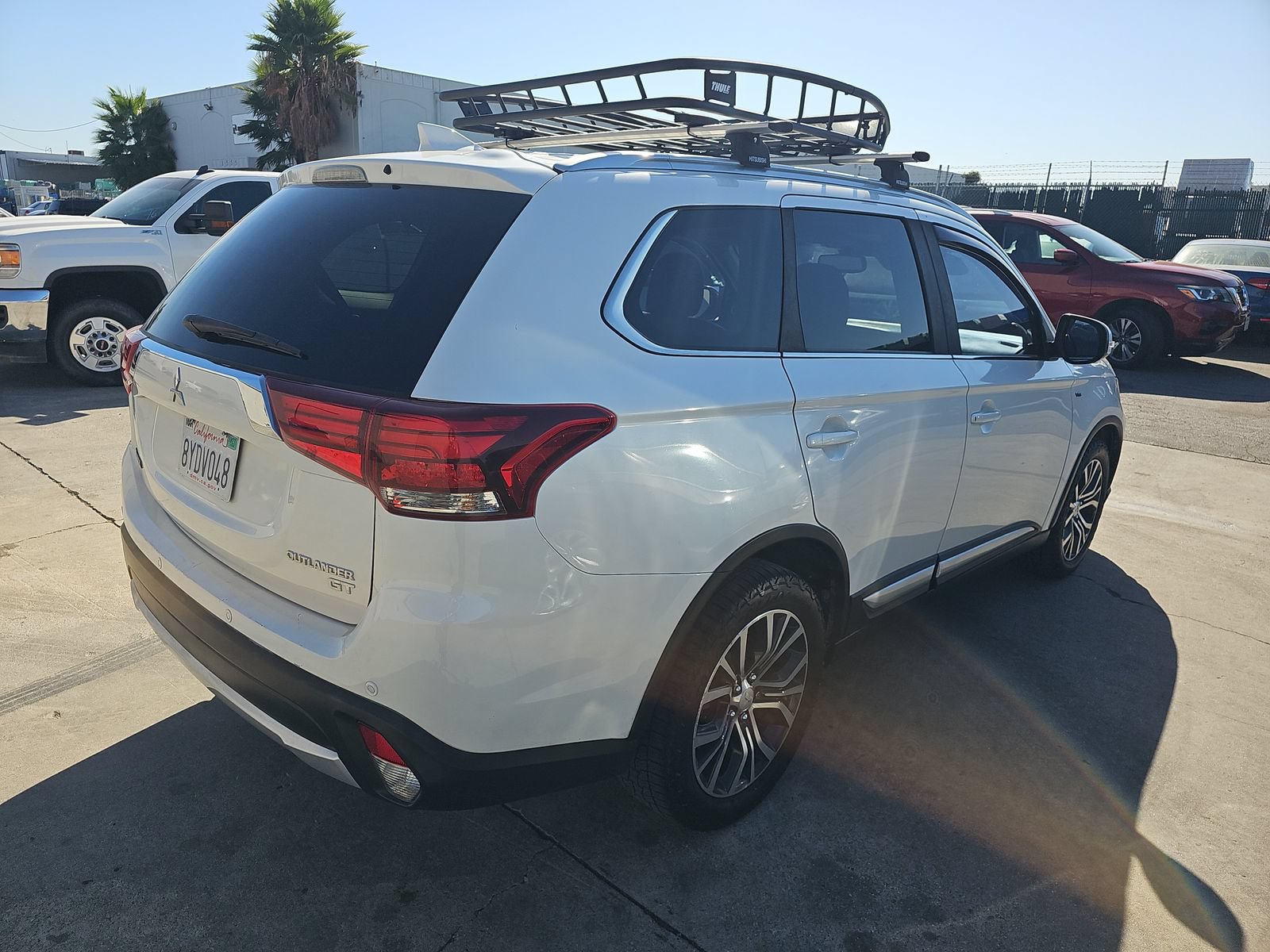 Used 2017 Mitsubishi Outlander GT AWD/4WD image 2