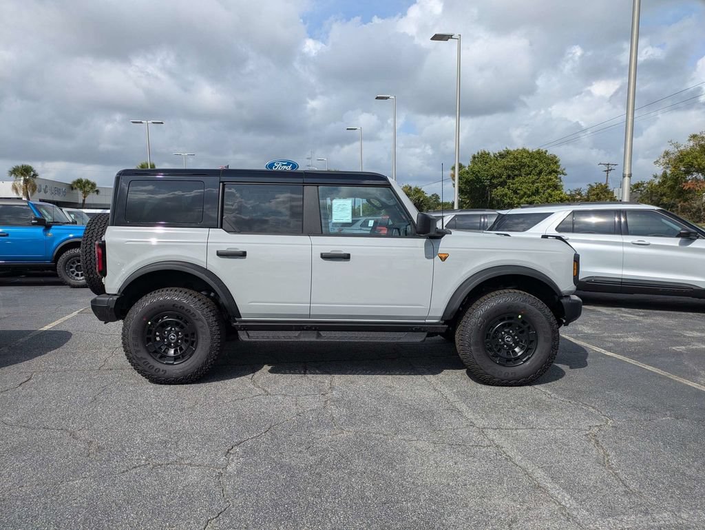 New 2026 Ford Bronco Badlands AWD/4WD image 3