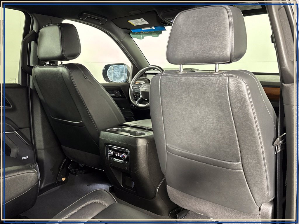 Certified 2025 GMC Yukon XL Denali AWD/4WD image 39