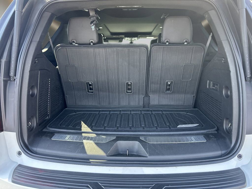 Used 2021 GMC Yukon Denali w/ Denali Premium Package image 13