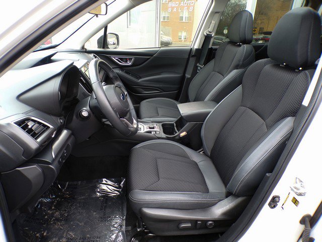 Used 2023 Subaru Forester Premium image 9