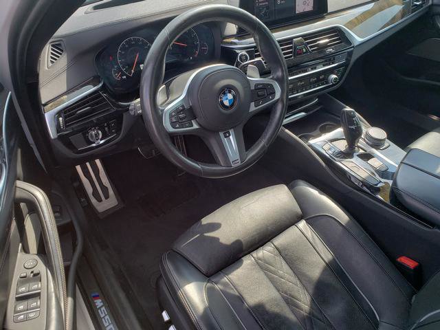 Used 2019 BMW M550i xDrive image 9