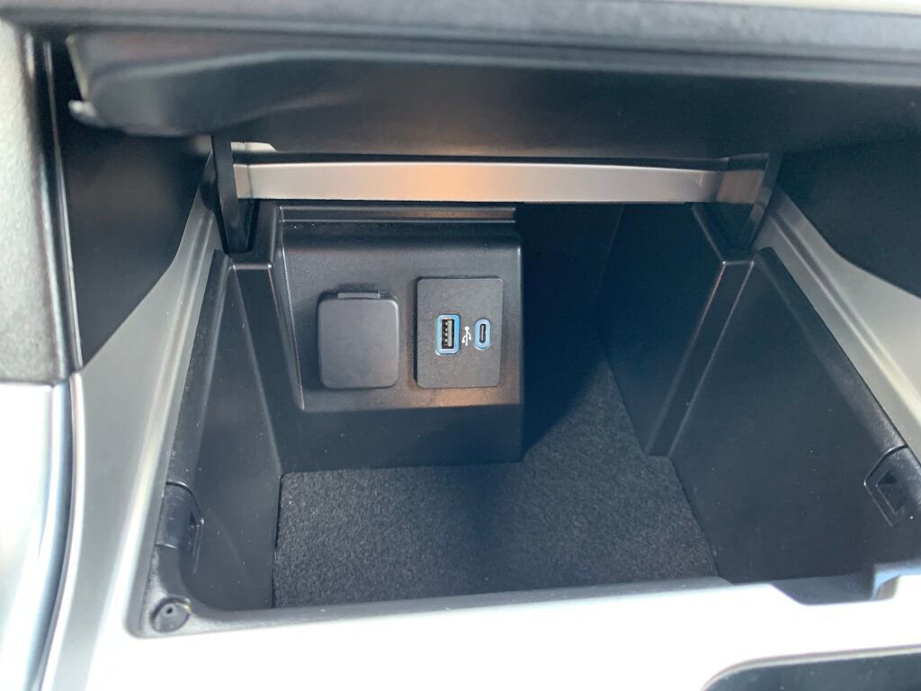 Used 2021 Ford Explorer XLT w/ Equipment Group 202A image 23