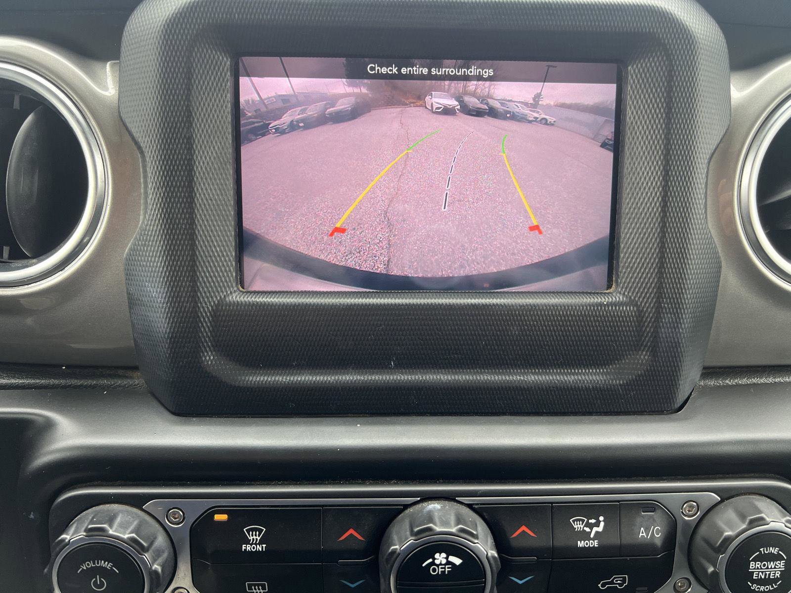 Used 2020 Jeep Wrangler Unlimited Sahara image 14