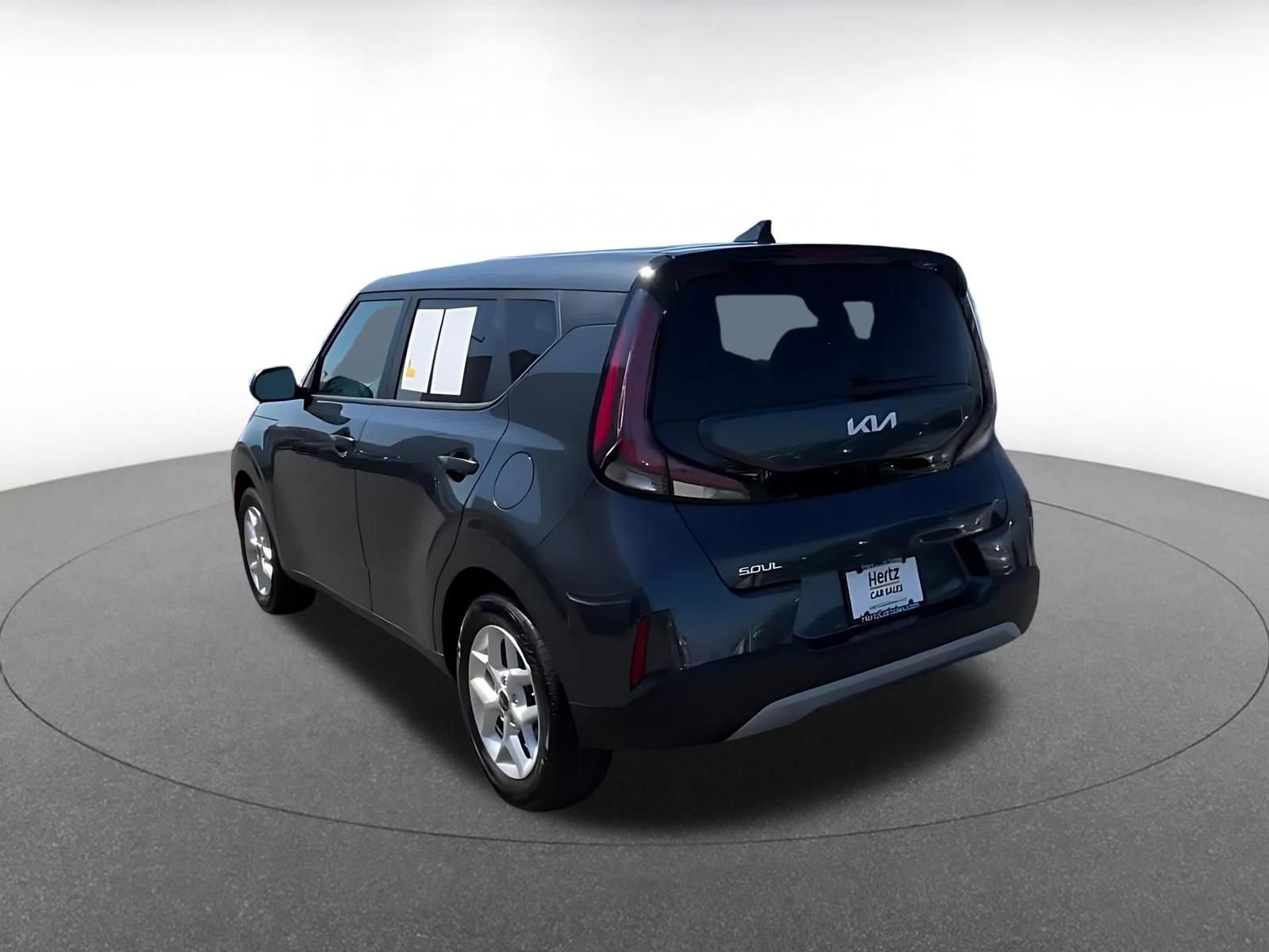 Used 2025 Kia Soul LX w/ LX Technology Package FWD image 11