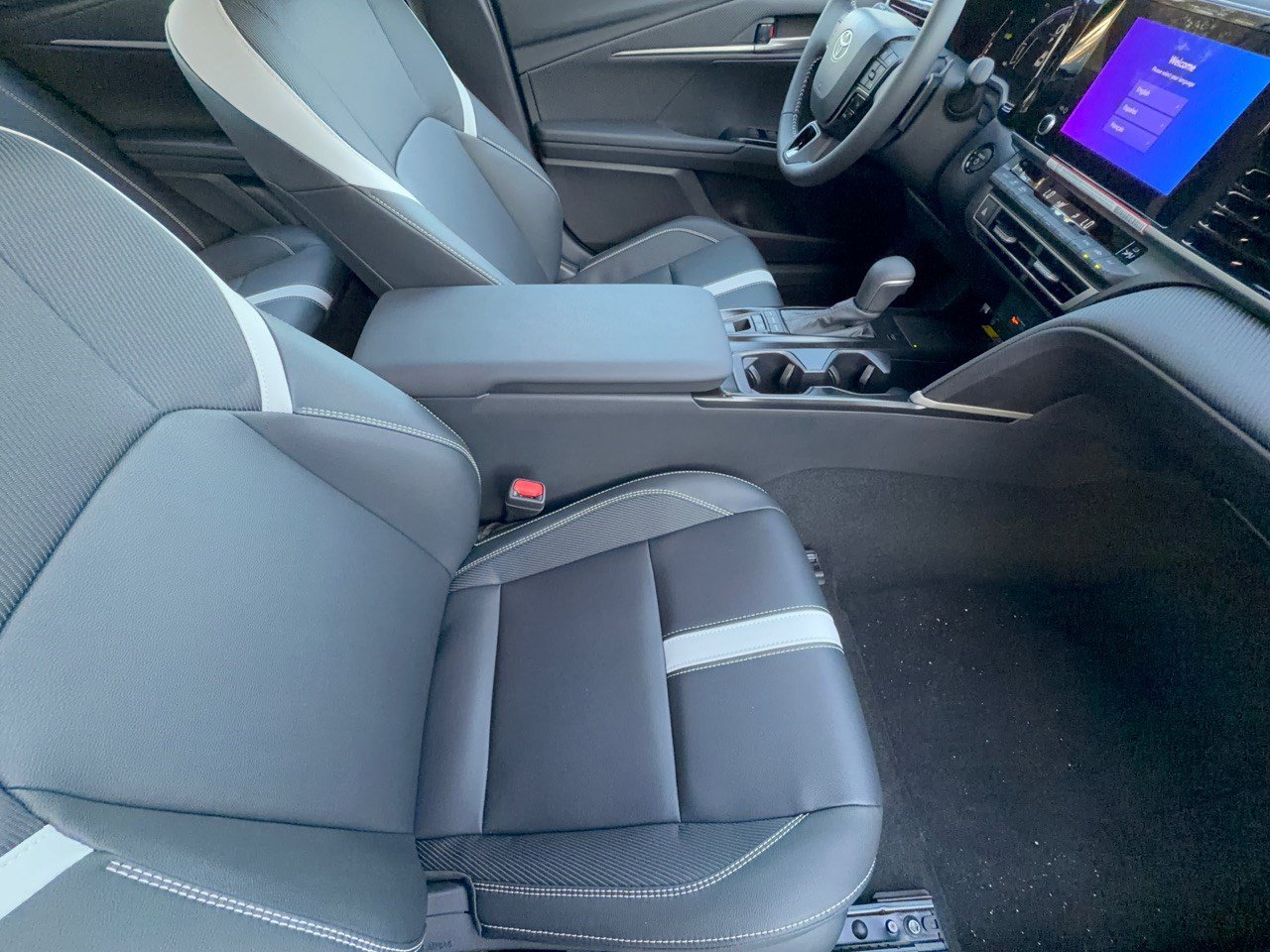 Certified 2026 Toyota Camry SE FWD image 30