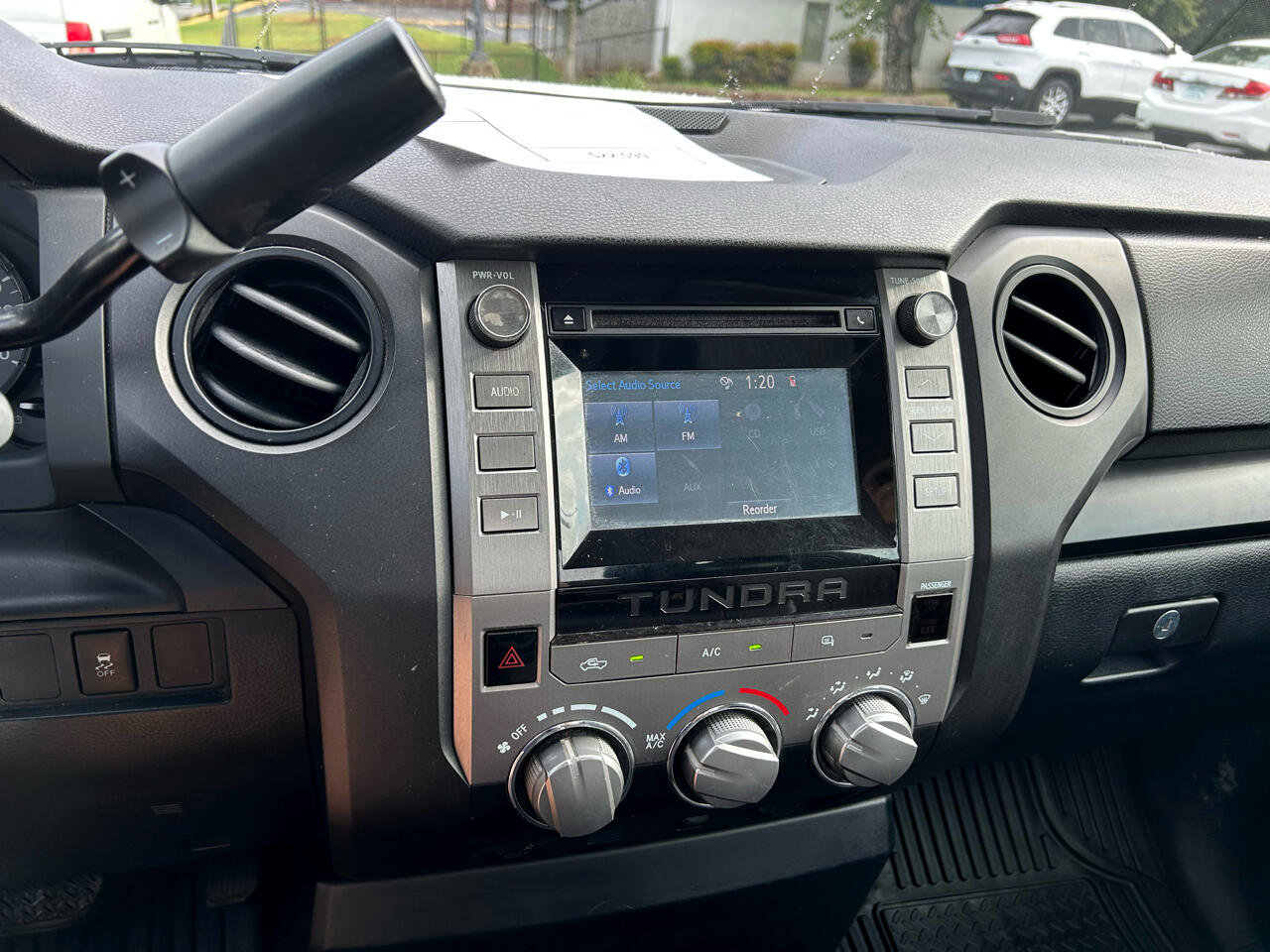 Used 2017 Toyota Tundra SR5 image 11
