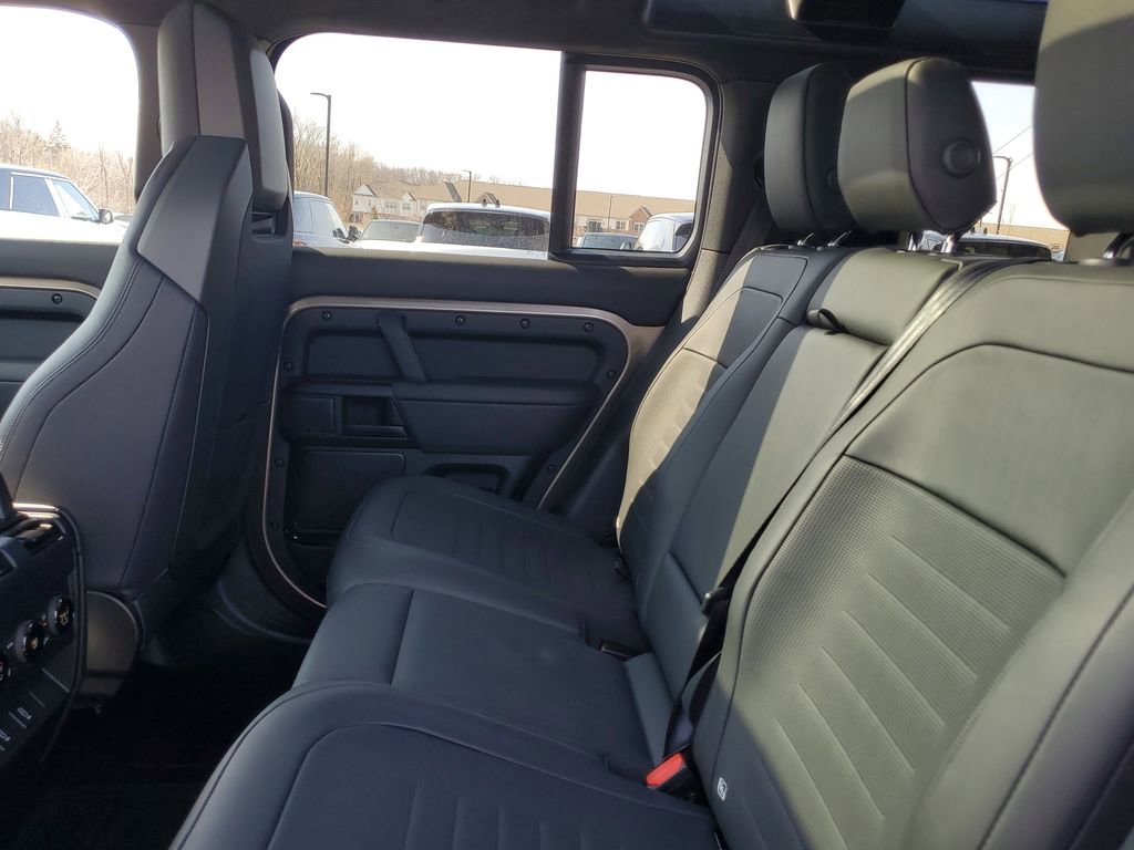 New 2026 Land Rover Defender 110 image 28