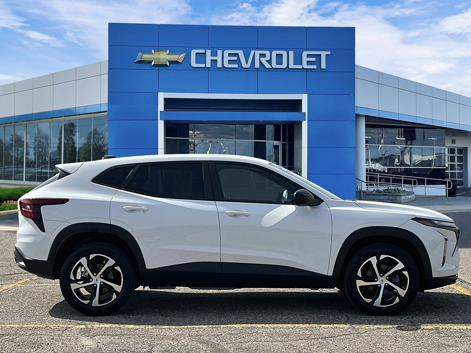 Certified 2024 Chevrolet Trax RS w/ Driver Confidence Package FWD image 5