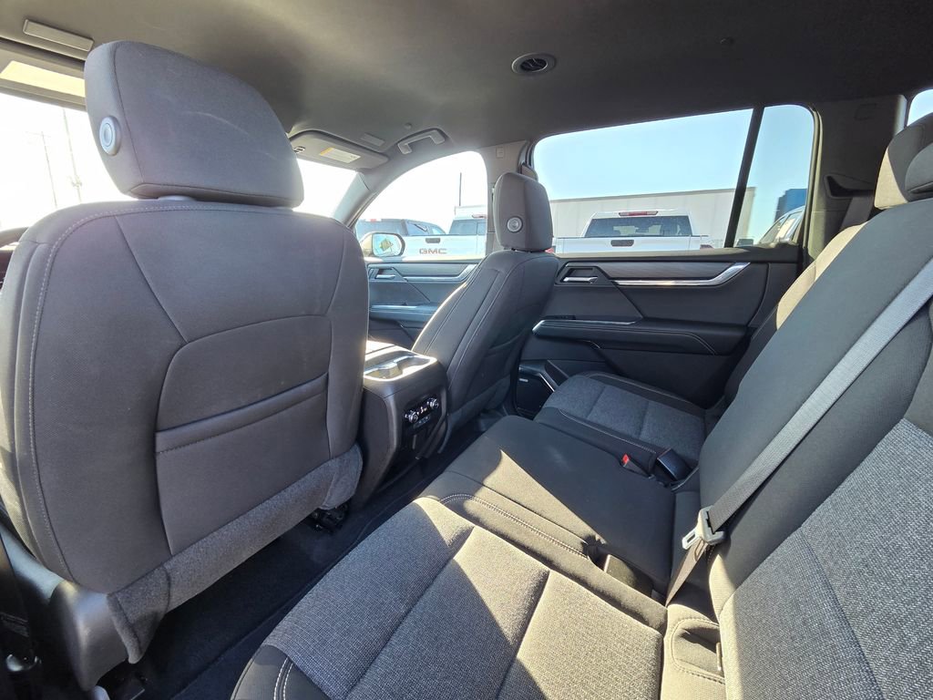 Used 2025 GMC Acadia Elevation image 29