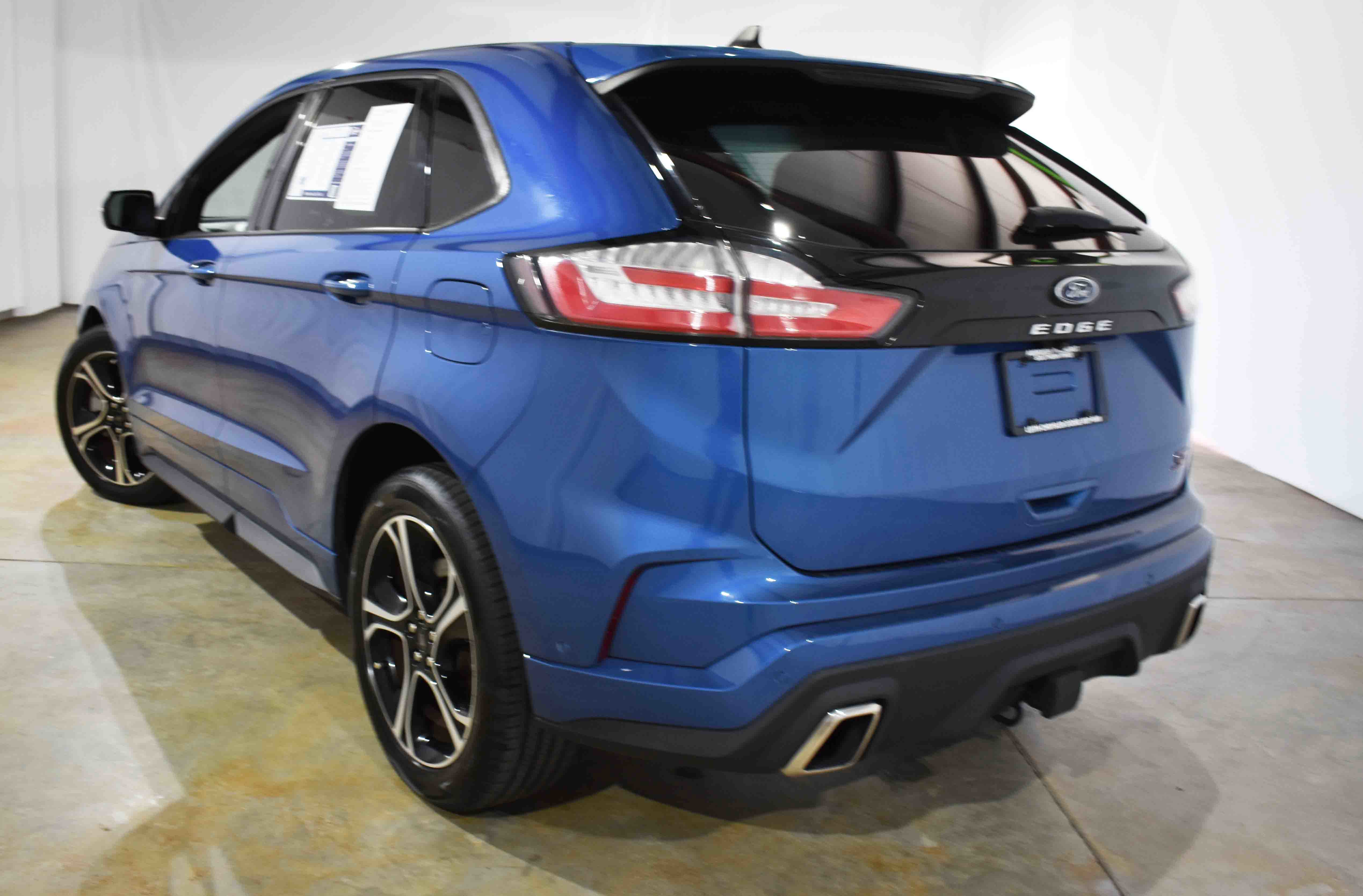 Used 2021 Ford Edge ST w/ Equipment Group 401A image 7