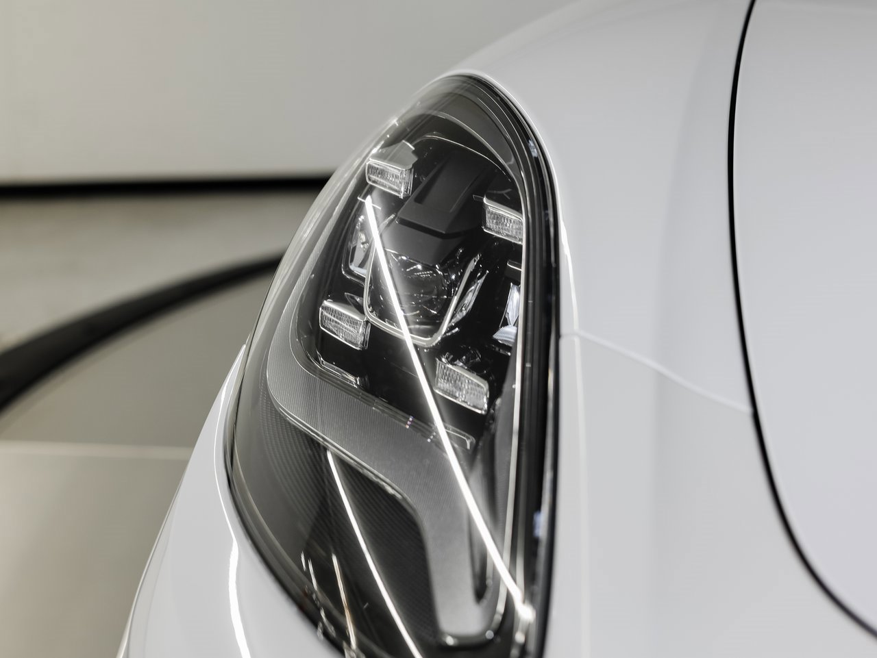 Certified 2023 Porsche Panamera Platinum Edition image 13