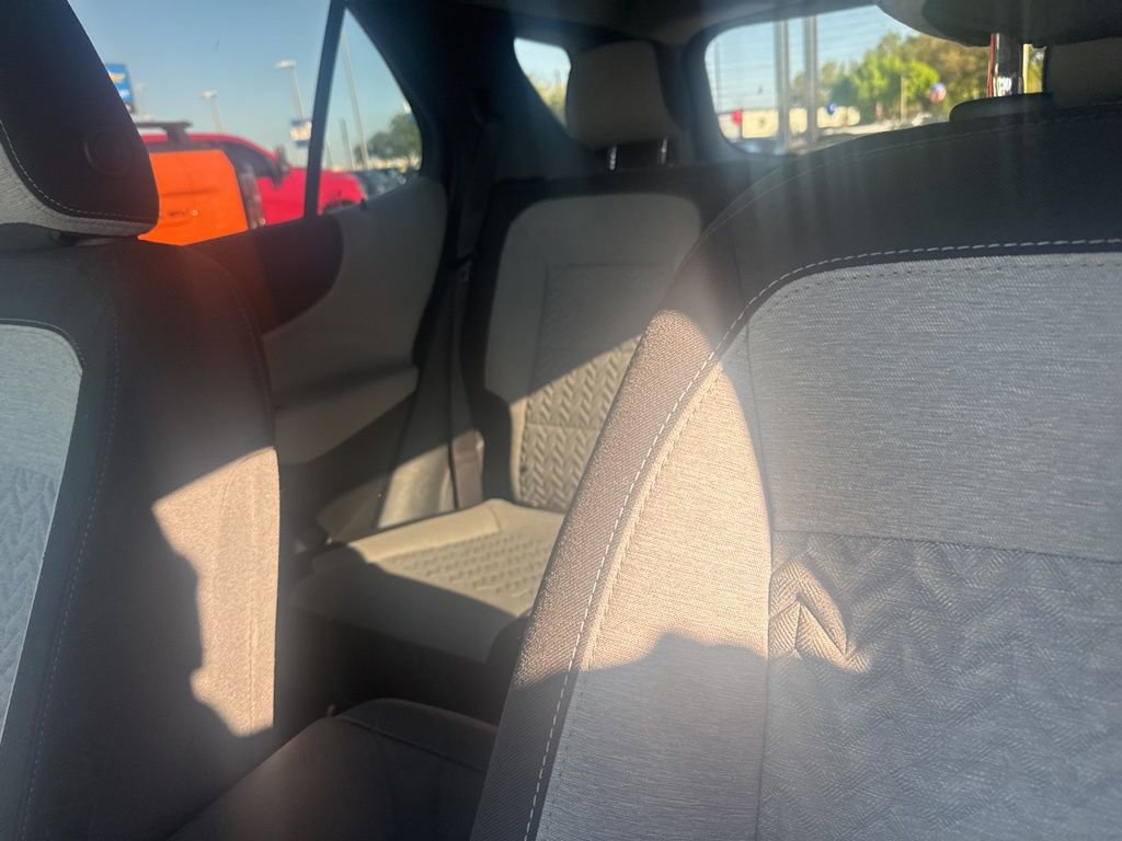 Used 2023 Chevrolet Equinox LS w/ LS Convenience Package image 17