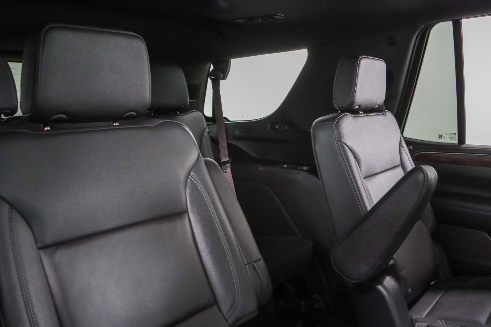 Used 2022 Chevrolet Tahoe Z71 w/ Luxury Package AWD/4WD image 32