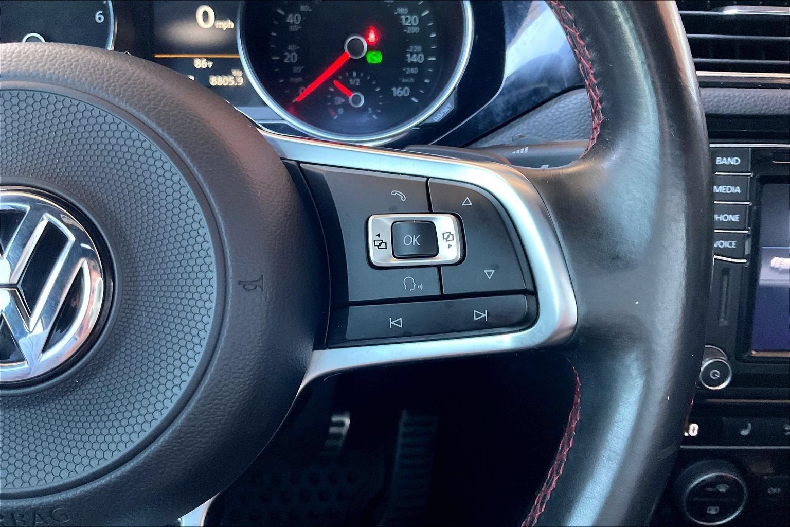 Used 2017 Volkswagen Jetta GLI FWD image 11