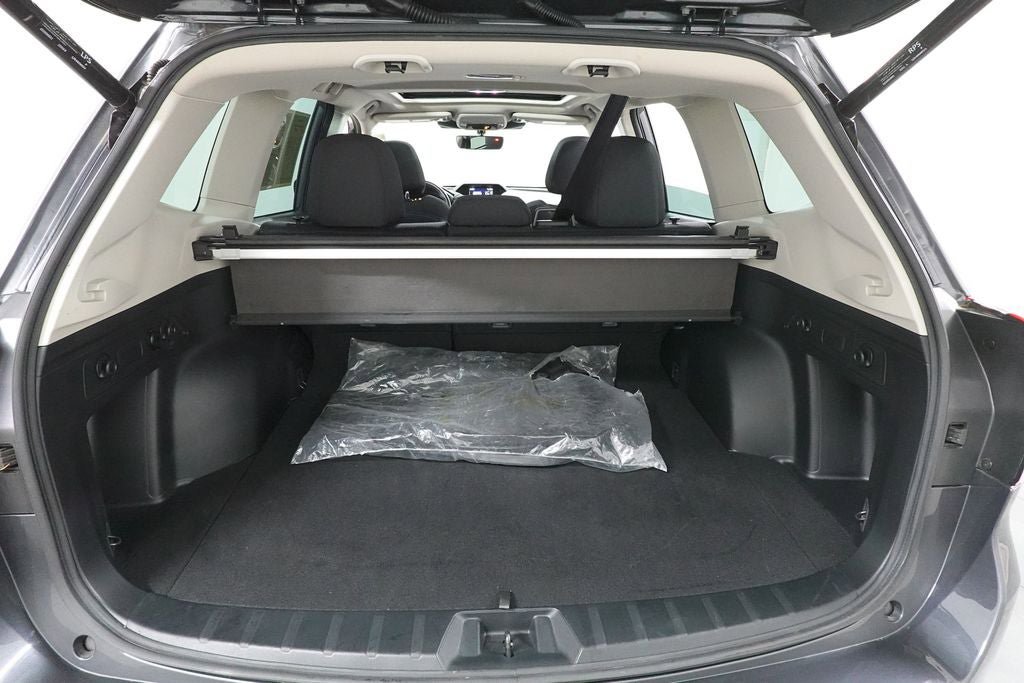 Used 2023 Subaru Forester Premium AWD/4WD image 25