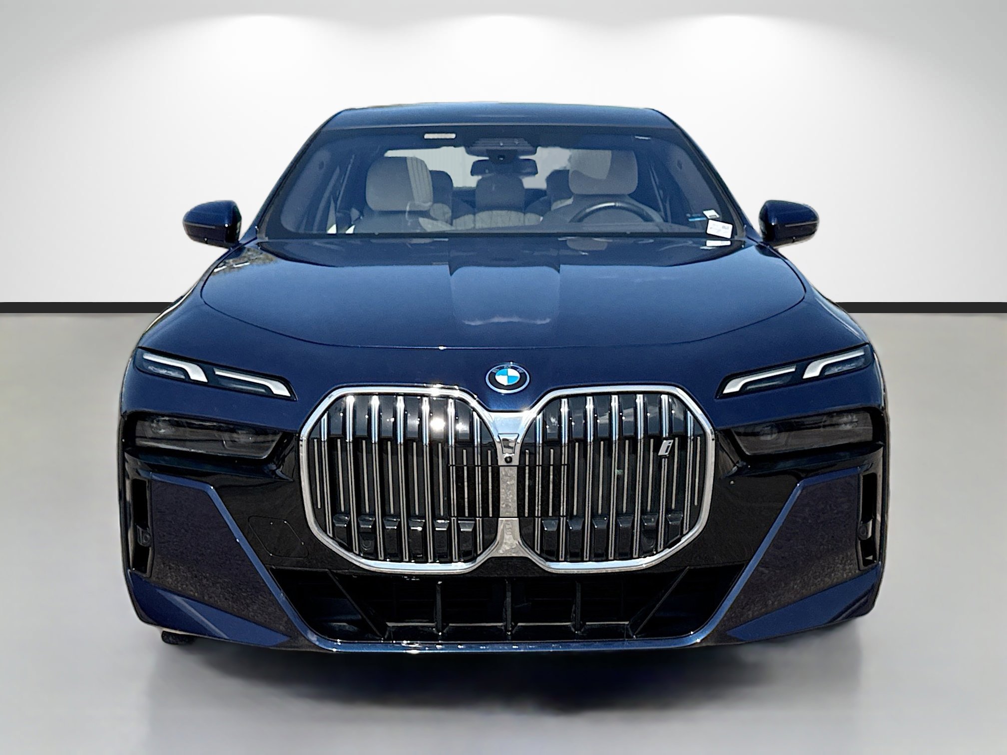 Used 2023 BMW i7 xDrive60 image 8