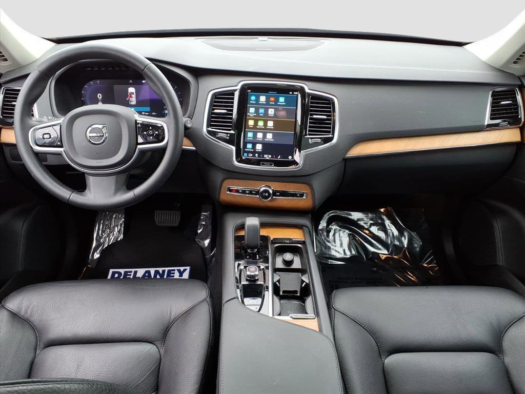 Used 2023 Volvo XC90 B6 Plus w/ Protection Package image 13