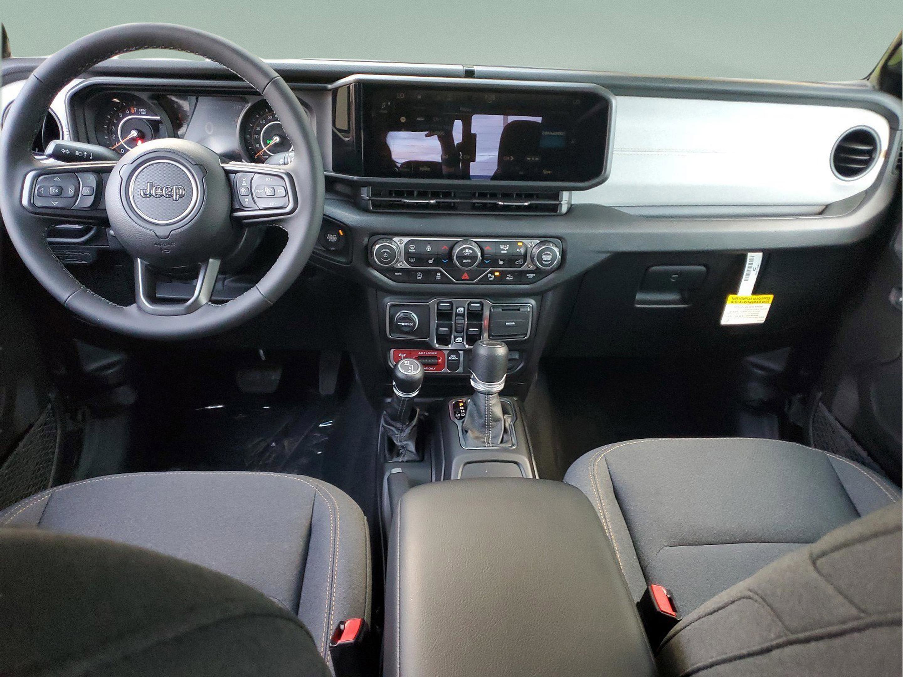 New 2025 Jeep Gladiator Willys image 29