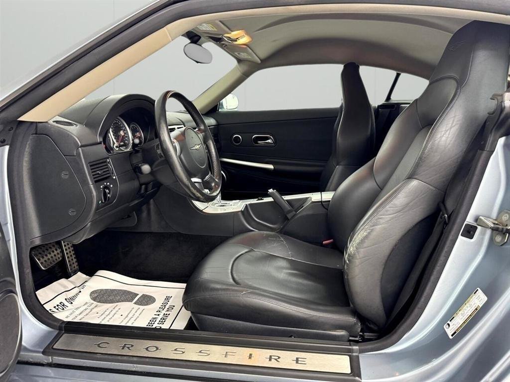 Used 2008 Chrysler Crossfire Limited RWD image 9