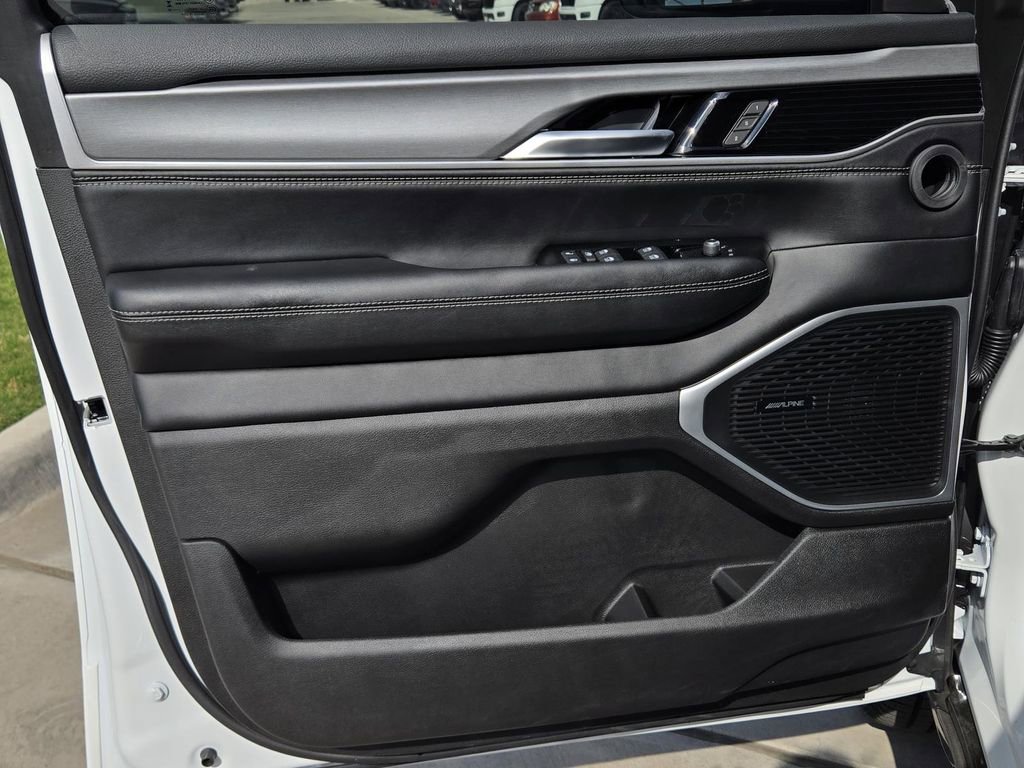 New 2026 Jeep Grand Wagoneer L 4WD image 17