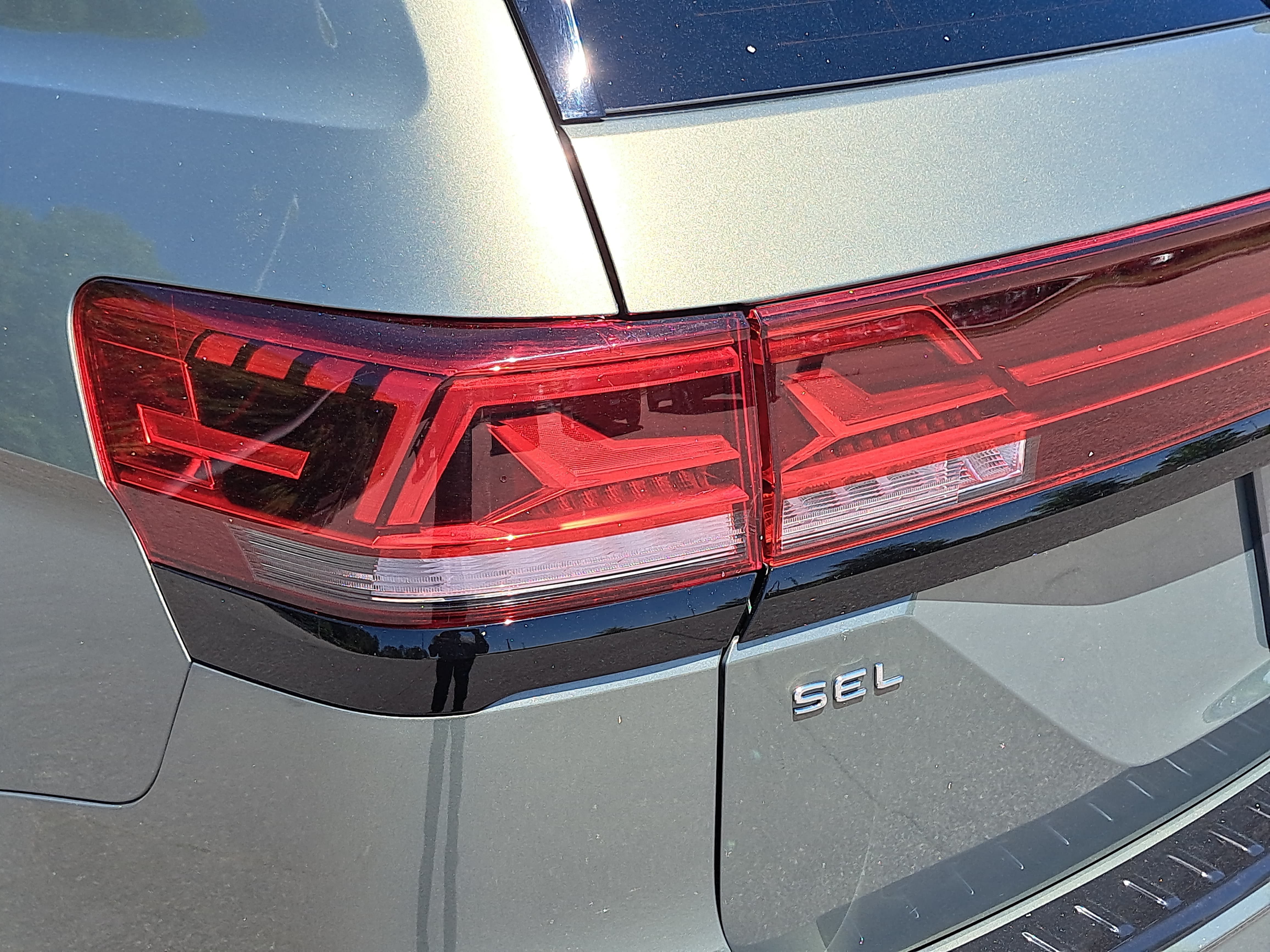 Used 2024 Volkswagen Atlas Peak Edition SEL AWD/4WD image 34