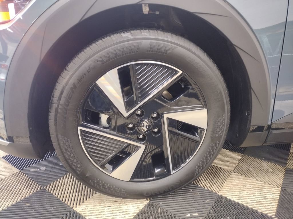 Used 2025 Hyundai Ioniq 5 SE image 5