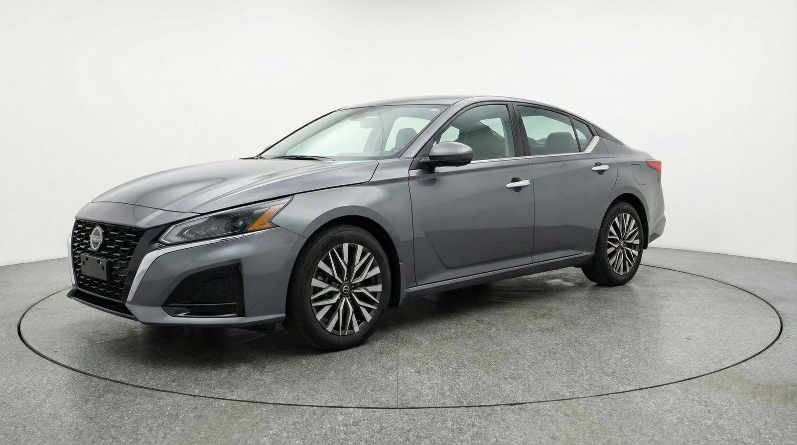 Used 2025 Nissan Altima 2.5 SV image 3