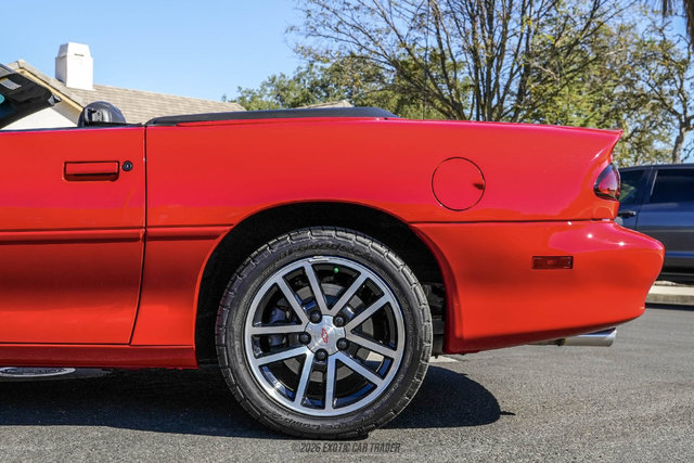 Used 2002 Chevrolet Camaro Z28 w/ SS Performance/Appearance Pkg RWD image 5