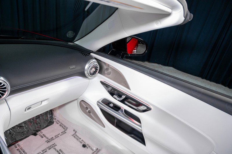 Certified 2026 Mercedes-Benz Maybach SL 680 image 33
