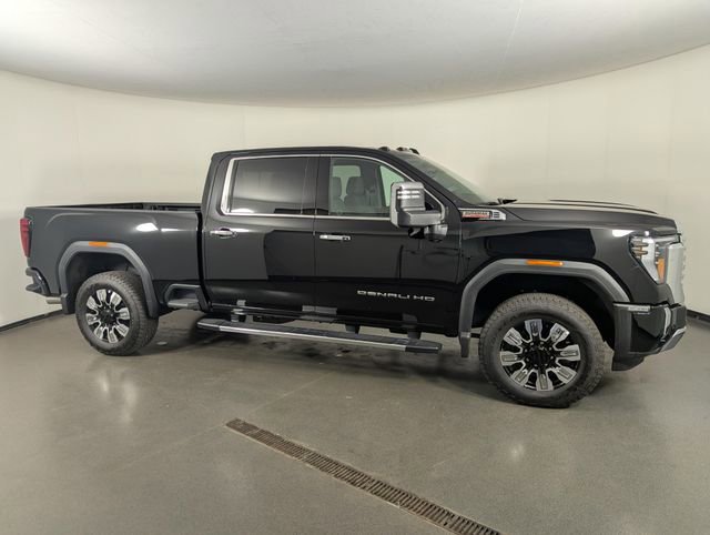 Used 2025 GMC Sierra 2500 Denali w/ Technology Package AWD/4WD image 9