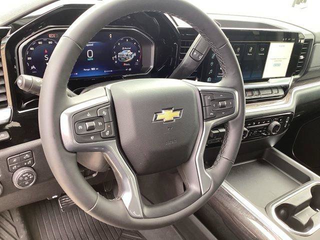New 2026 Chevrolet Silverado 2500 LTZ w/ LTZ Convenience Package AWD/4WD image 14