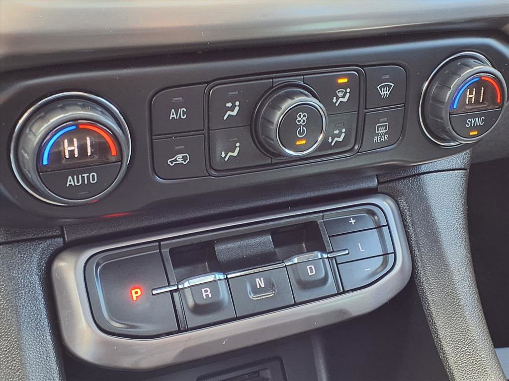 Used 2022 GMC Acadia AT4 w/ Technology Package image 6