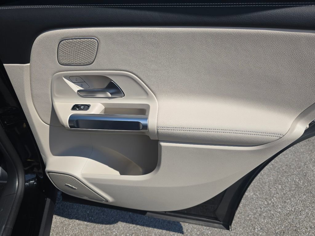 New 2026 Mercedes-Benz GLB 250 4MATIC image 22