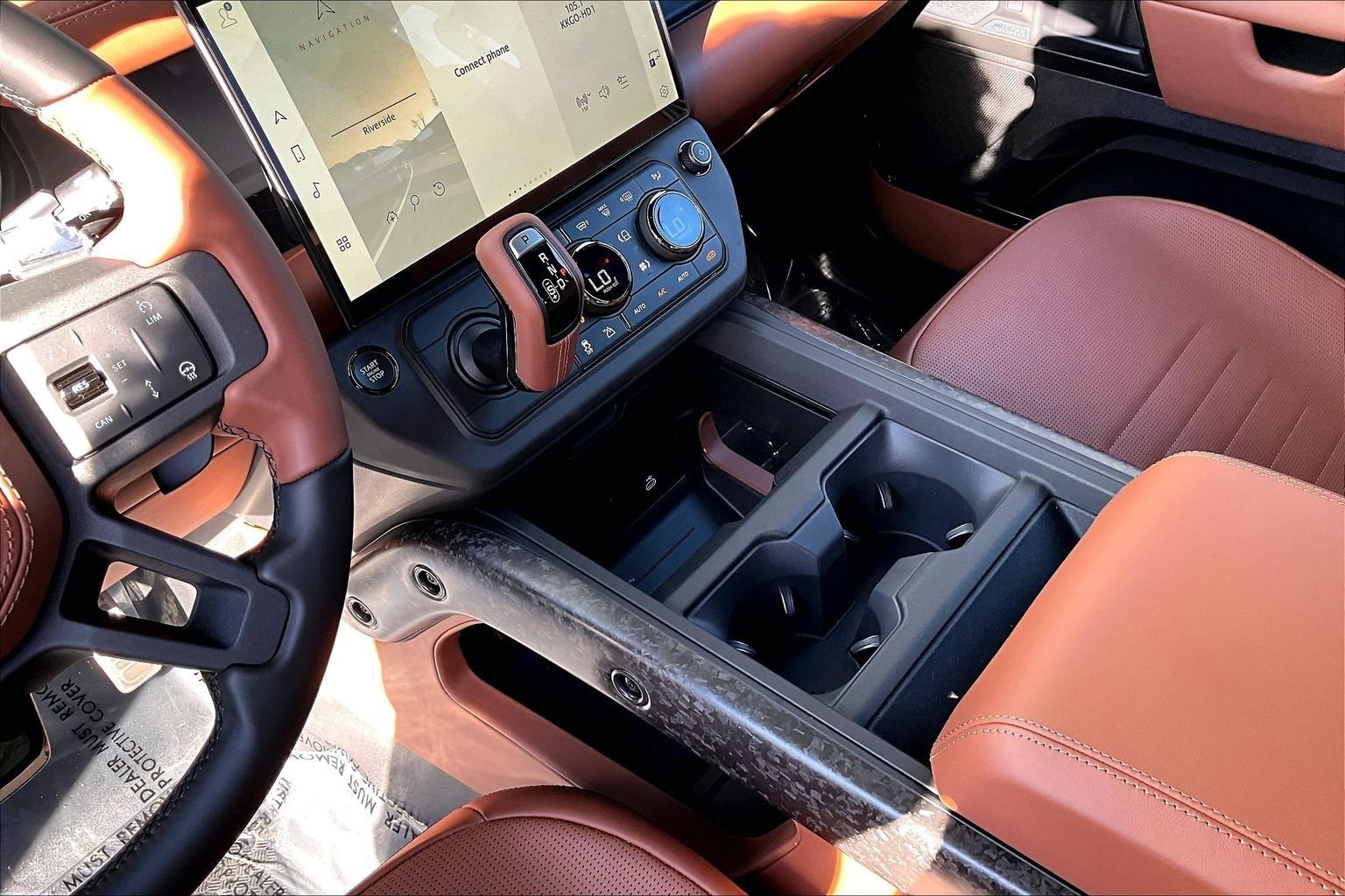 New 2026 Land Rover Defender 110 OCTA AWD/4WD image 8
